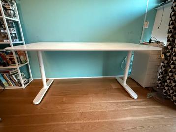 Ikea BEKANT bureau, wit, 160x80 cm en in hoogte verstelbaar - afbeelding 6 Ikea BEKANT bureau, wit, 160x80 cm en in hoogte verstelbaar - afbeelding 6