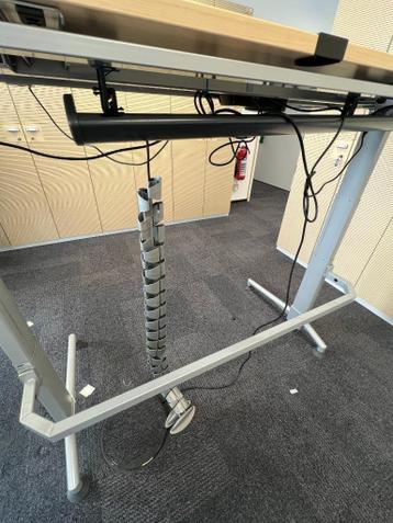 Elektrisch zit-sta bureau 160x80x72-138 cm, 90 stuks - afbeelding 17 Elektrisch zit-sta bureau 160x80x72-138 cm, 90 stuks - afbeelding 17