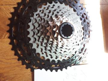 Shimano Dura Ace onderdelen en XTR.tandwielen. 105 crankstel