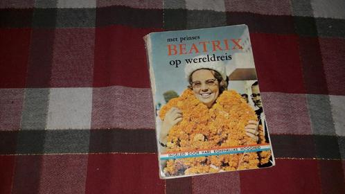 prinses Beatrix Perzië India Pakistan Filipijnen Hong Kong, Verzamelen, Koninklijk Huis en Royalty, Gebruikt, Tijdschrift of Boek