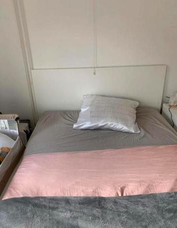 IKEA Bedframe 160x200 - afbeelding 1 IKEA Bedframe 160x200 - afbeelding 1