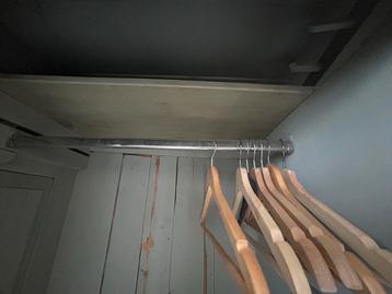 Antieke Linnenkast met Hangruimte en Planken - afbeelding 9 Antieke Linnenkast met Hangruimte en Planken - afbeelding 9