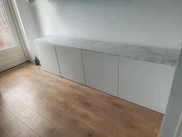 Ikea Besta kasten wit met op maat gemaakt marmeren blad - afbeelding 1 Ikea Besta kasten wit met op maat gemaakt marmeren blad - afbeelding 1