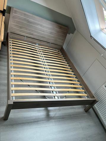 Ikea NYVOLL bedframe 160x200 incl lattenbodem - afbeelding 1 Ikea NYVOLL bedframe 160x200 incl lattenbodem - afbeelding 1