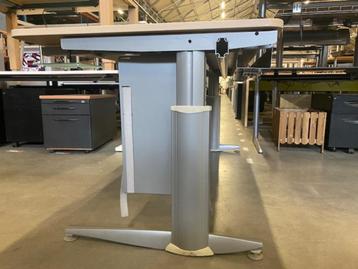 Verstelbaar bureau met slinger 180x90xH62-91 cm, 850 stuks - afbeelding 6 Verstelbaar bureau met slinger 180x90xH62-91 cm, 850 stuks - afbeelding 6