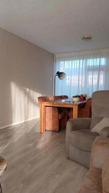 Gratis Bruine Stoelen - Wegens Interieurverandering