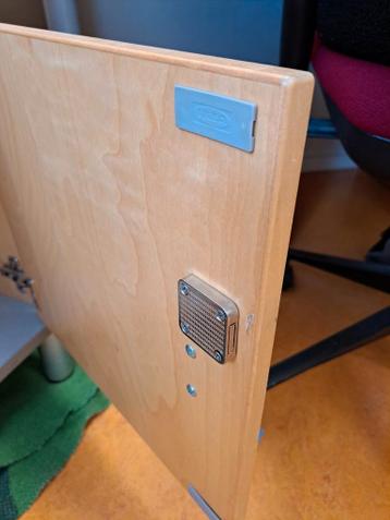 Twee mooie houten lockers 5-vaks - afbeelding 3 Twee mooie houten lockers 5-vaks - afbeelding 3