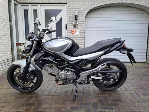 Suzuki Gladius SFV 650 . 2013 . Lage km . Aanbieding !!!, Motoren, Motoren | Suzuki, Particulier, Naked bike, meer dan 35 kW, 2 cilinders