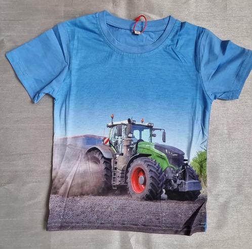 T Shirt met Tractor Print.. 122/128, Kinderen en Baby's, Kinderkleding | Maat 122, Nieuw, Jongen, Shirt of Longsleeve, Ophalen of Verzenden