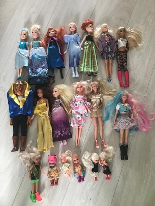13 Barbies, shelly, 3 kleine Barbies, 2 baby’s diverse ass, Kinderen en Baby's, Speelgoed | Poppen, Gebruikt, Barbie, Ophalen