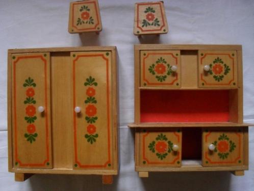 vintage houten DORA KUHN poppenhuismeubeltjes o.a. kastjes, Verzamelen, Poppenhuizen en Toebehoren, Gebruikt, Poppenhuis, Ophalen of Verzenden