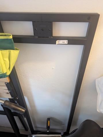 Ikea Bekant bureau onderstel zwart - afbeelding 2 Ikea Bekant bureau onderstel zwart - afbeelding 2