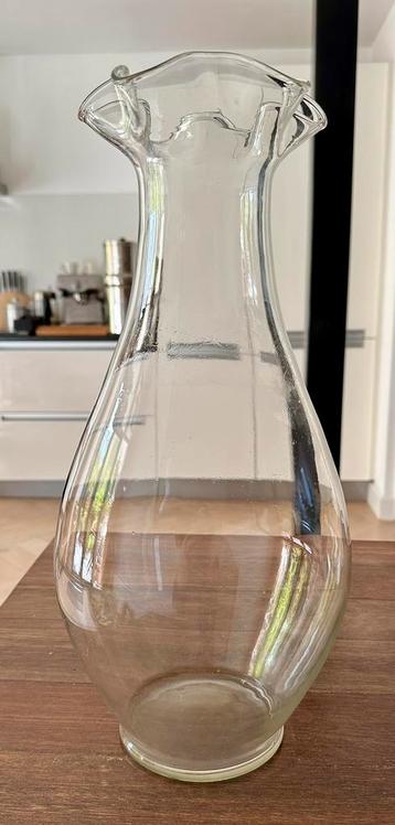 Vaas glas, hoogte 43 cm, breedte 26 cm, opening doorsnede 15