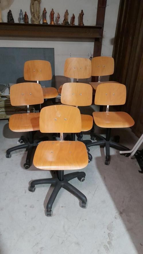 Krukje(s) Bureaustoel(en) werkplaats stoel, Huis en Inrichting, Stoelen, Gebruikt, Vijf, Zes of meer stoelen, Hout, Kunststof