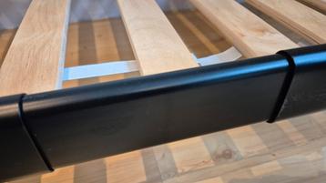 Meegroei zwart metalen bedframe Ikea - afbeelding 4 Meegroei zwart metalen bedframe Ikea - afbeelding 4