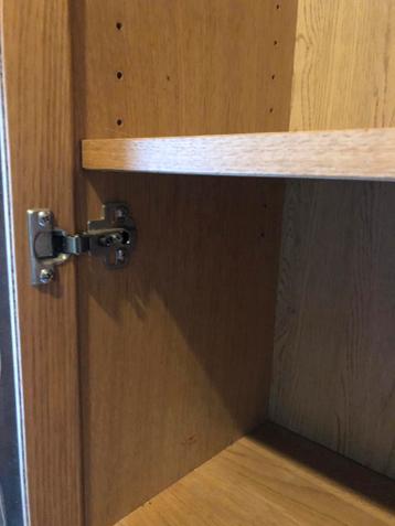 2 Billy Boekenkasten met glazen deur - afbeelding 3 2 Billy Boekenkasten met glazen deur - afbeelding 3