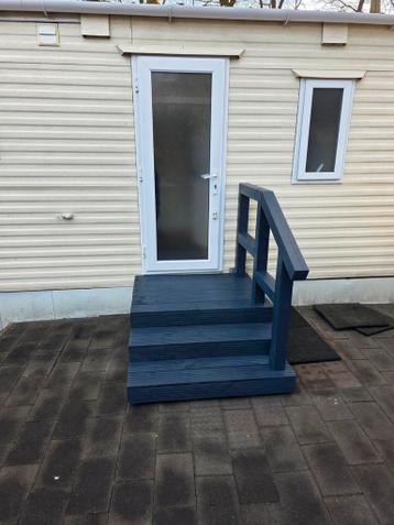 Prachtige stijlvolle opstappen voor chalet en caravan
