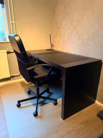 Ikea Malm bureau zwart + bureaustoel - afbeelding 2 Ikea Malm bureau zwart + bureaustoel - afbeelding 2