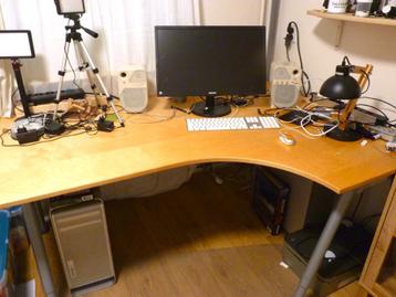 IKEA GALANT-bureautafel + 60 cm extensie; in goede staat. - afbeelding 1 IKEA GALANT-bureautafel + 60 cm extensie; in goede staat. - afbeelding 1