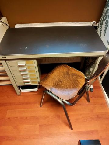 Bureau met stoel Vintage