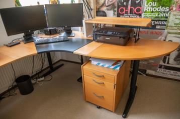 Degelijk bureau IKEA- Effektiv-T - afbeelding 3 Degelijk bureau IKEA- Effektiv-T - afbeelding 3