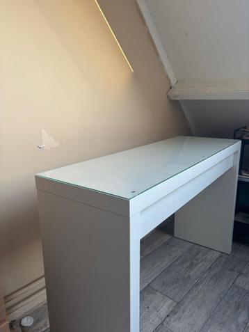 IKEA Malm Toilettafel - Wit met glazen blad - afbeelding 1 IKEA Malm Toilettafel - Wit met glazen blad - afbeelding 1