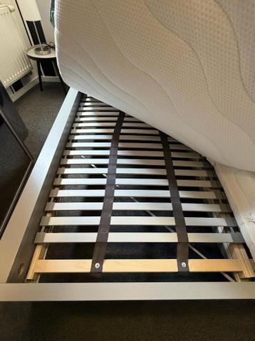 IKEA MALM bed grijs – inclusief matras (160x200) - afbeelding 2 IKEA MALM bed grijs – inclusief matras (160x200) - afbeelding 2