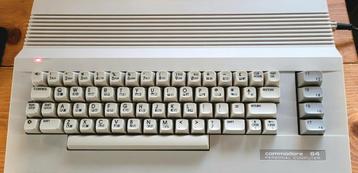 Commodore 64C + JiffyDOS + Dualsid 