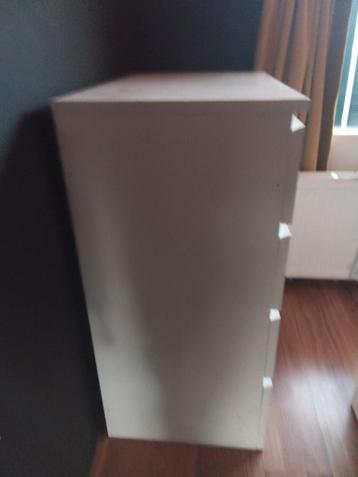 Witte Ikea Malm ladekast - 4 lades - afbeelding 3 Witte Ikea Malm ladekast - 4 lades - afbeelding 3