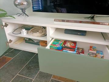 Ikea Besta TV-meubel met glasplaat - afbeelding 2 Ikea Besta TV-meubel met glasplaat - afbeelding 2