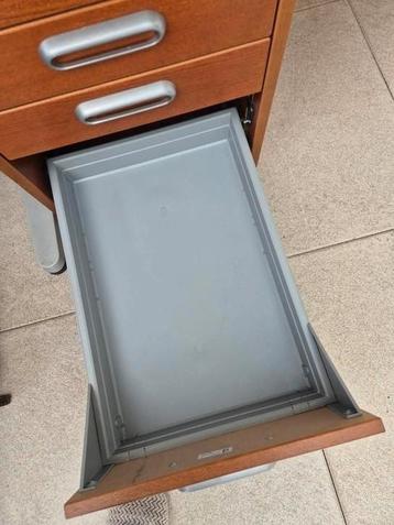 IKEA Effektiv Meubelset (Bureau en kasten) - afbeelding 6 IKEA Effektiv Meubelset (Bureau en kasten) - afbeelding 6