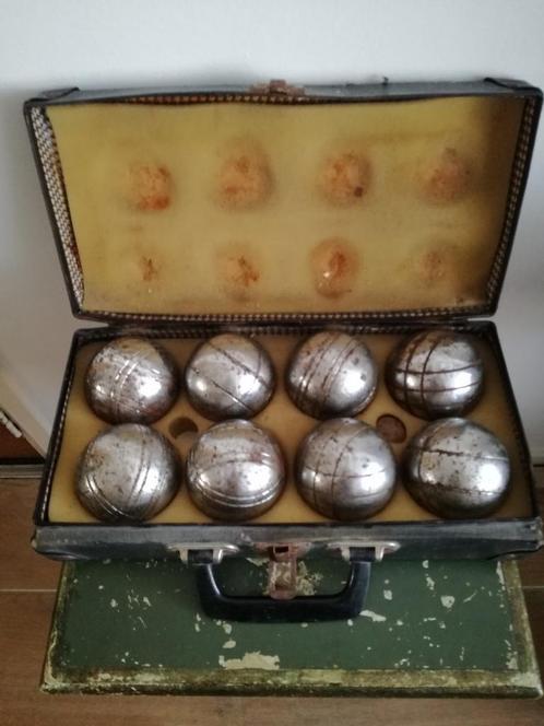 Zeer oud jeu de boulles ballen in uniek koffertje., Sport en Fitness, Bowlen, Zo goed als nieuw, Ophalen of Verzenden