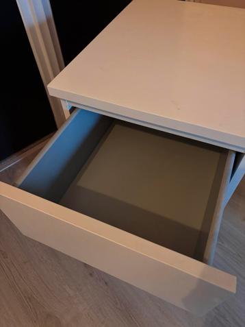 Ikea Malm nachtkastje - afbeelding 2 Ikea Malm nachtkastje - afbeelding 2
