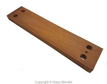 Hardhouten planken 52.5 cm € 1,- per stuk