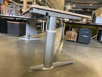 Verstelbaar bureau met slinger 180x90xH62-91 cm, 850 stuks - afbeelding 11 Verstelbaar bureau met slinger 180x90xH62-91 cm, 850 stuks - afbeelding 11