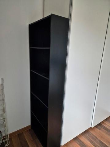 Te koop: IKEA BILLY boekenkast – zwart - afbeelding 2 Te koop: IKEA BILLY boekenkast – zwart - afbeelding 2