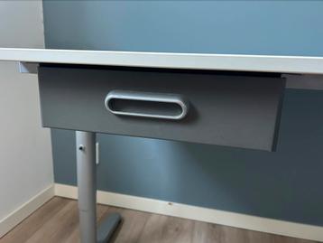 Ikea Galant bureau 160x80x78 ZGAN - afbeelding 2 Ikea Galant bureau 160x80x78 ZGAN - afbeelding 2