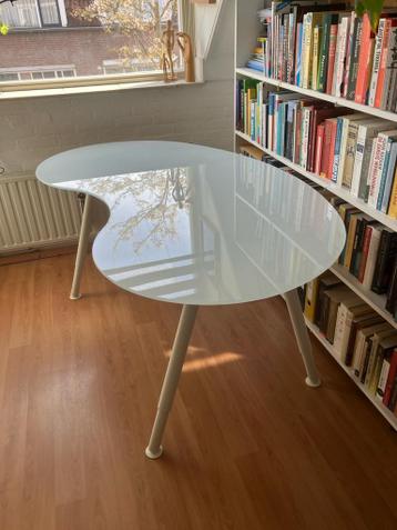 Bureau, Ikea Galant met melkglazen bovenblad - afbeelding 1