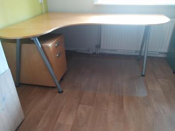 GALANT bureau (IKEA) - afbeelding 1 GALANT bureau (IKEA) - afbeelding 1