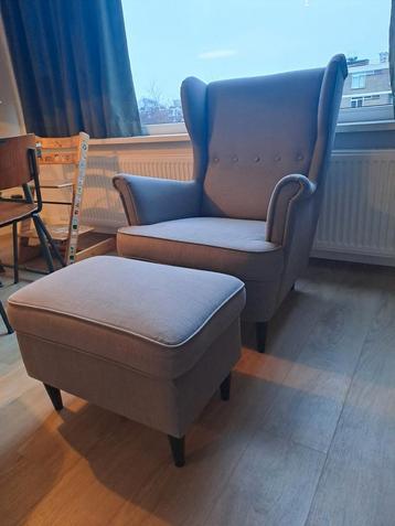 Grijze stradmon fauteuil met voetenbankje ike