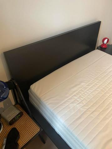 Malm IKEA Bed 140x200 + Matras & Topper - afbeelding 2 Malm IKEA Bed 140x200 + Matras & Topper - afbeelding 2