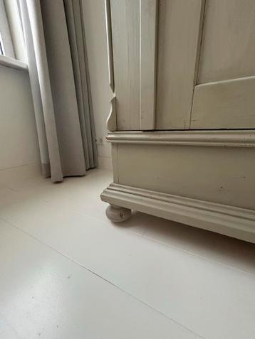 Antieke Linnenkast met Hangruimte en Planken - afbeelding 8 Antieke Linnenkast met Hangruimte en Planken - afbeelding 8