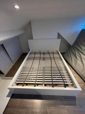 IKEA MALM bedframe 160cm - afbeelding 2 IKEA MALM bedframe 160cm - afbeelding 2