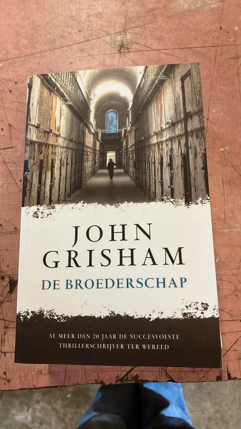 John Grisham - De broederschap, Boeken, Thrillers, Zo goed als nieuw, Ophalen of Verzenden