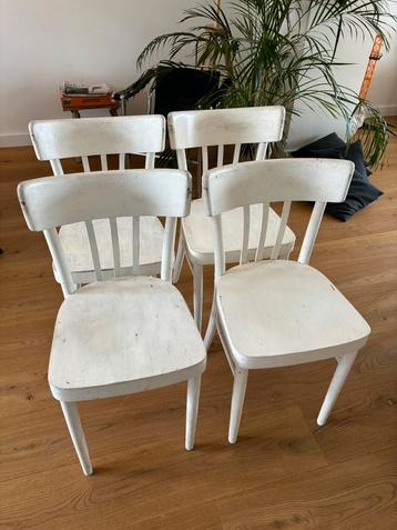 4 witte café stoelen