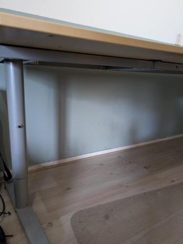 Bureau, verlengt (Galant, IKEA) - afbeelding 4 Bureau, verlengt (Galant, IKEA) - afbeelding 4