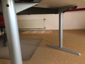 Bureau EFFEKTIV van IKEA - afbeelding 7 Bureau EFFEKTIV van IKEA - afbeelding 7