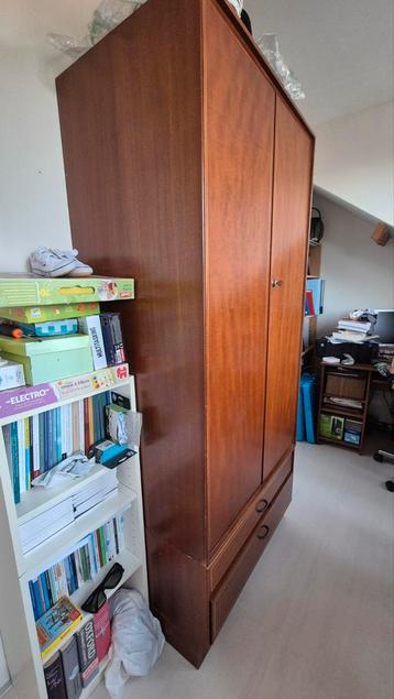 Mid Century Houten Garderobekast tegen elk aannemelijk bod. - afbeelding 5 Mid Century Houten Garderobekast tegen elk aannemelijk bod. - afbeelding 5