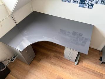 Ikea Galant Hoekbureau Grijs - In Hoogte Verstelbaar - afbeelding 2 Ikea Galant Hoekbureau Grijs - In Hoogte Verstelbaar - afbeelding 2