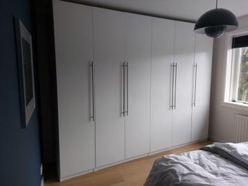 Te koop: witte IKEA PAX kast – 3 meter breed - afbeelding 1 Te koop: witte IKEA PAX kast – 3 meter breed - afbeelding 1